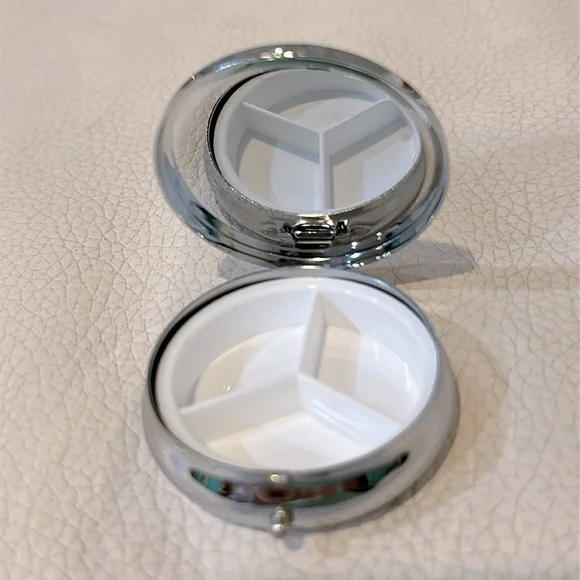 NIB Compact 3-Compartment Metal Pill Case with Black Cat Design - Picture 3 of 13